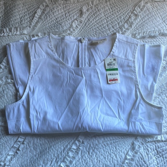 (NWT) Maison Jules — White Peplum Style Top with front bow (large) - Picture 6 of 8